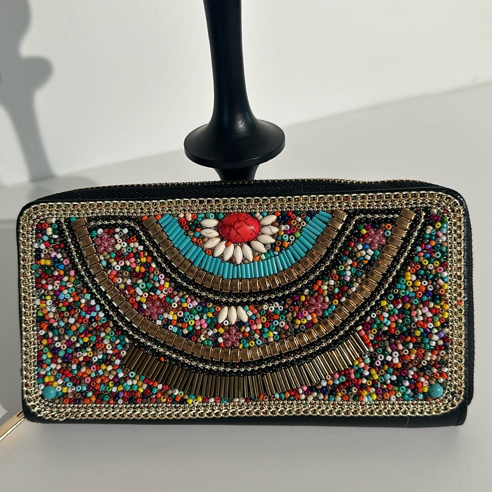 Multicolor Wallet Seed
Bead Decorated